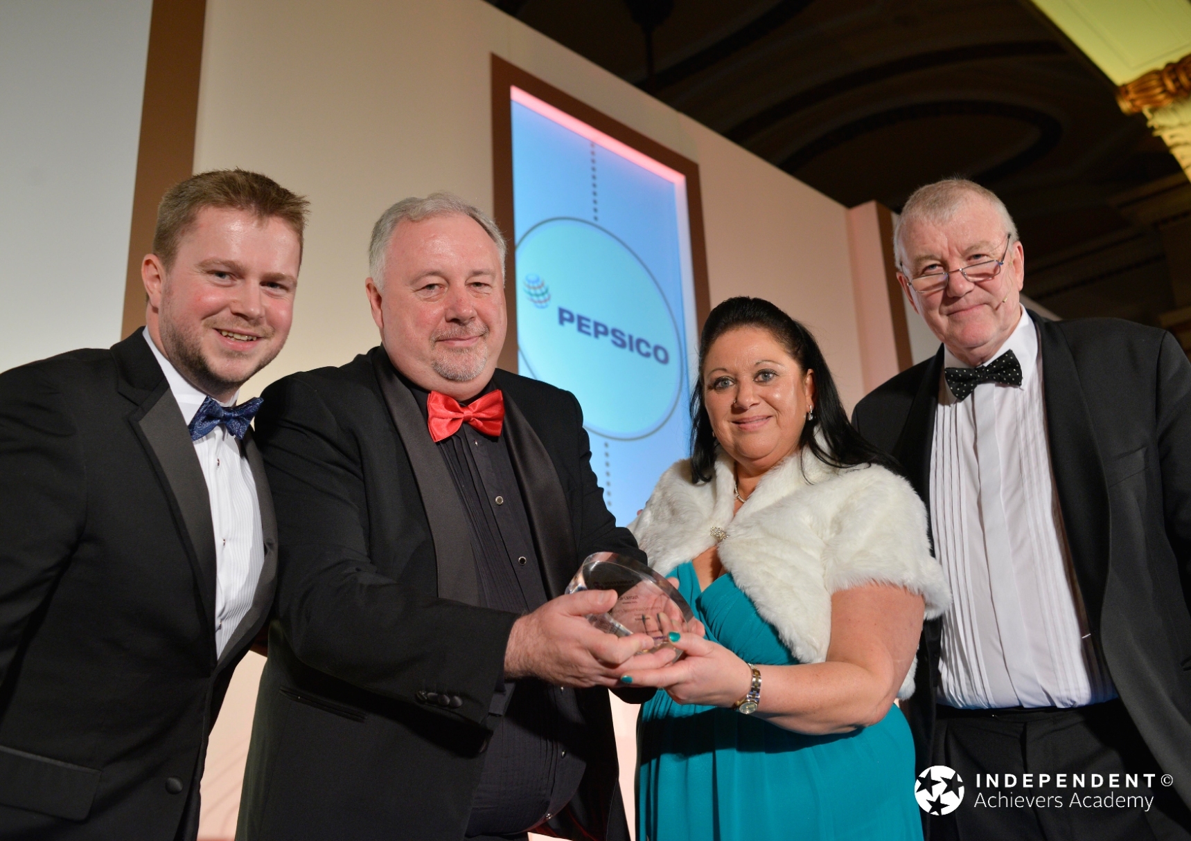 Poole’s SuperValu, Dromore scoop top industry award