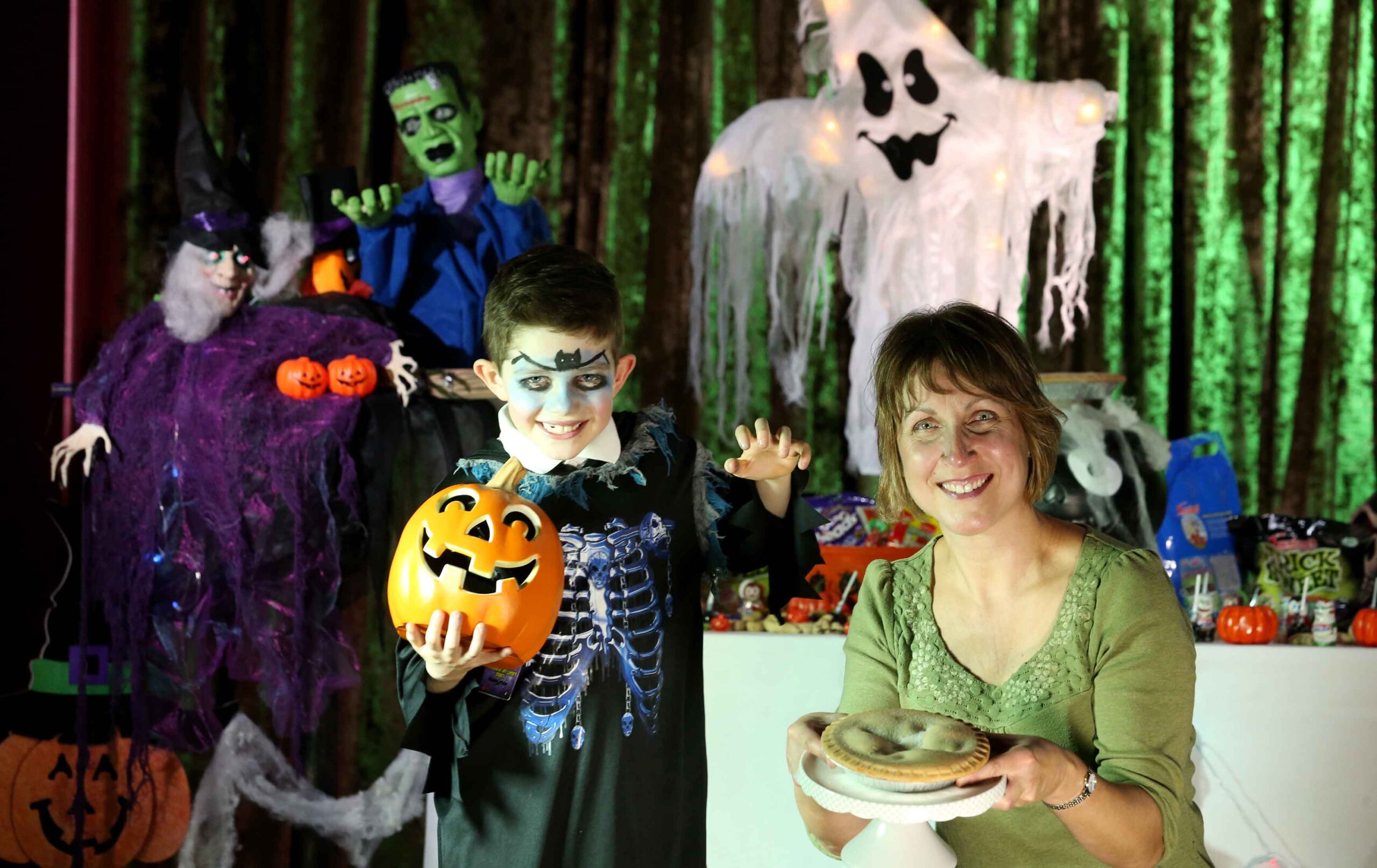 Have your ‘apple’ cake and eat it this fundraising week